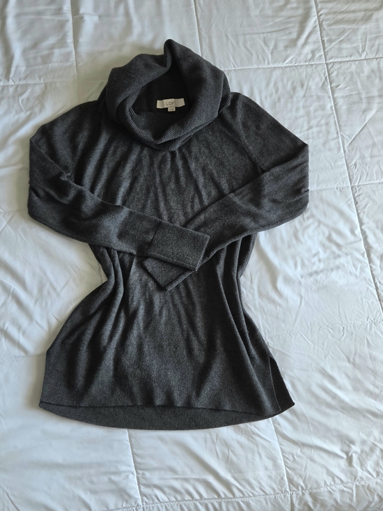 LOFT Sweaters - LOFT Dark Charcoal Turtle Neck Sweater